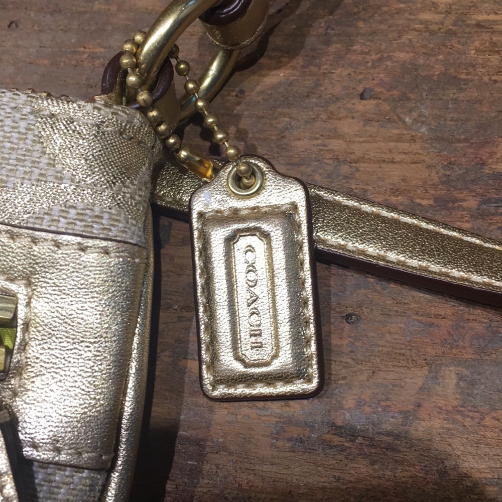 COACH purse - Picture 2 of 5